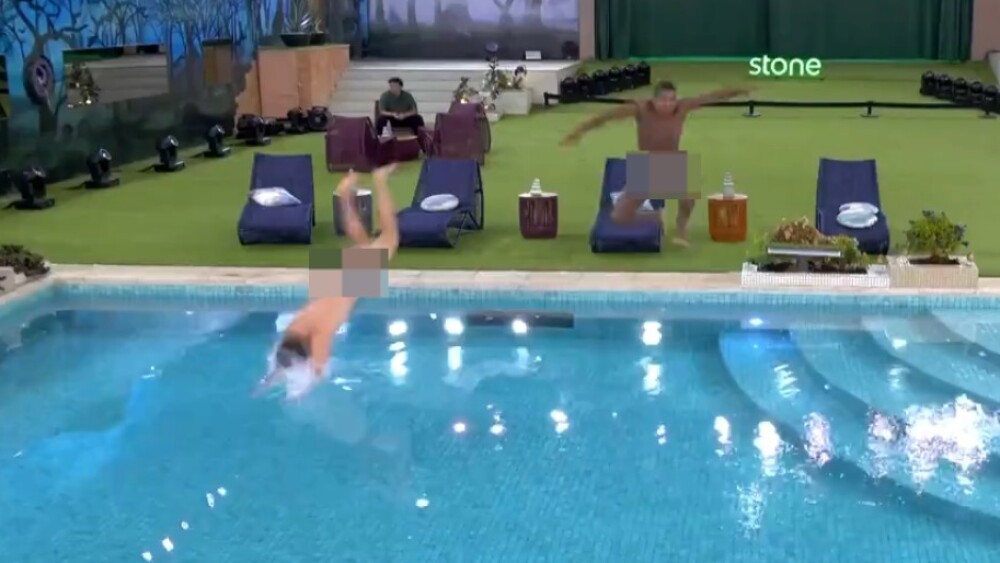 Davi e Matteus cumpriram promessa de pularem pelados na piscina do BBB 24? Veja - Rádio Itatiaia