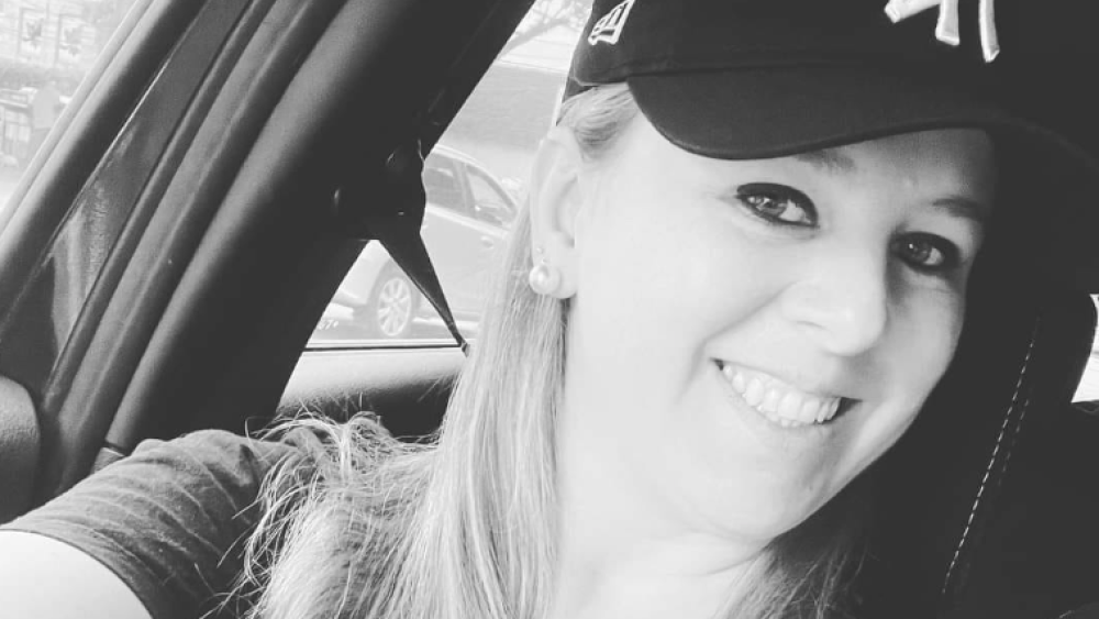 Policial é morta por empresário após tocar campainha em SP; autor e funcionário também morreram - Rádio Itatiaia