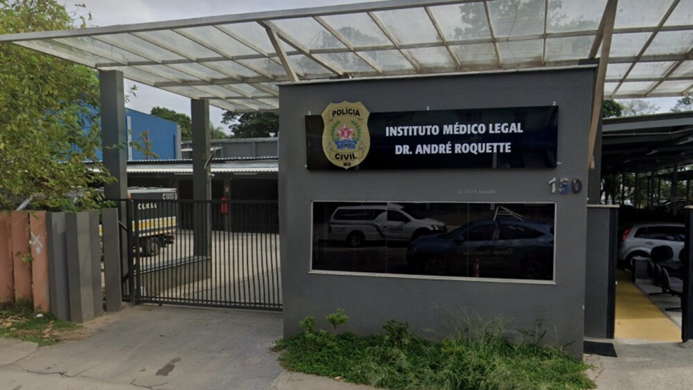 Foto mostra fachada do Instituto Médico-Legal (IML) em Belo Horizonte