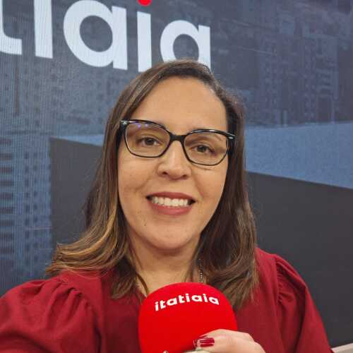 Aline Neves