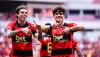 Barletta e Lobato celebram um dos gols do Sport contra o Retrô