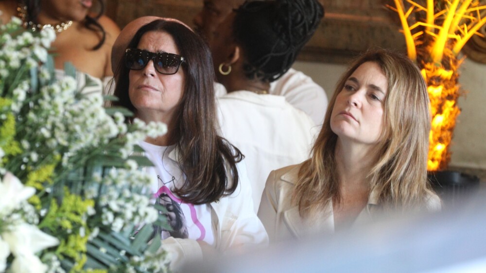 Adeus a Preta Gil: famosos comparecem ao velório da cantora; veja fotos - Rádio Itatiaia