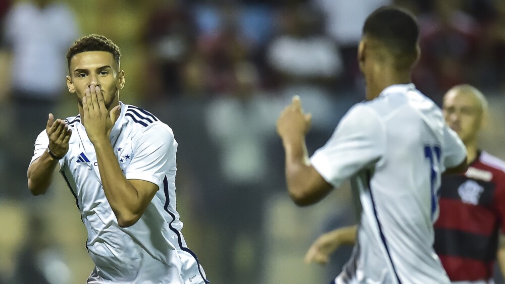 Cruzeiro se impõe, vence Flamengo e avança à final da Copa São Paulo - Rádio Itatiaia