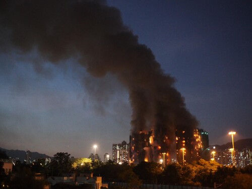 Novo balanço aponta 160 mortos devido a incêndio em Hong Kong
