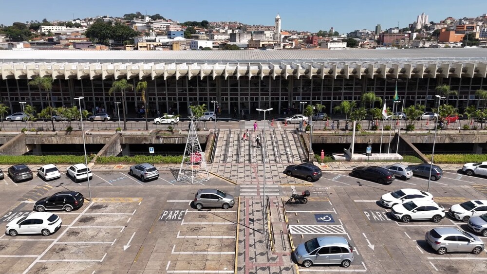 O prédio da Rodoviária de BH é de estilo modernista e já foi considerado um dos maiores terminais da América Latina