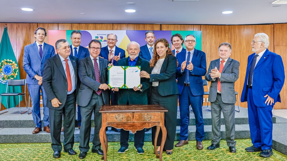 Lula na sanção da nova regra para valorização do salário minímo