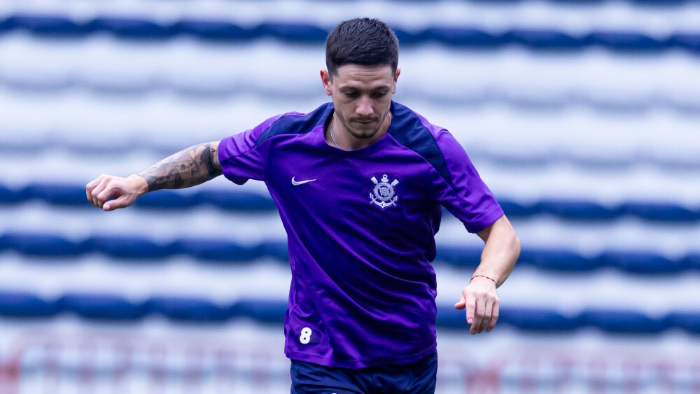 Garro volta ao time do Corinthians, após se recuperar de lesão muscular