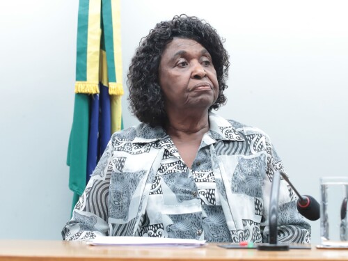 PT ‘convoca’ Benedita da Silva para conter desgaste com evangélicos após o Carnaval