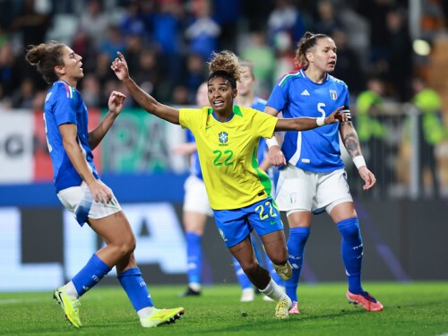 Brasil vence Itália em amistoso