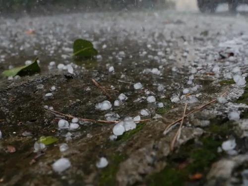 Alerta de tempestade em MG prevê chuva com granizo em 242 cidades; veja onde