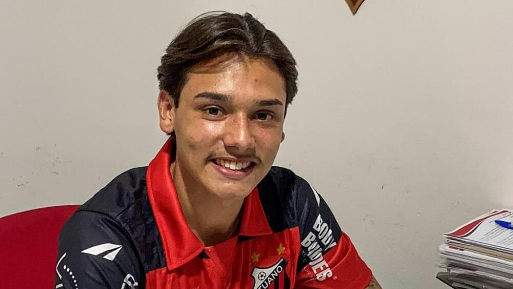 JP Abreu assinou seu primeiro contrato profissional pelo Ituano