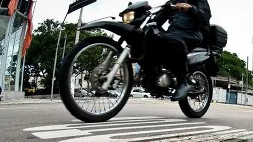 Foto mostra motocicleta