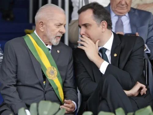 Lula fará última ofensiva para tentar convencer Pacheco a disputar governo de MG