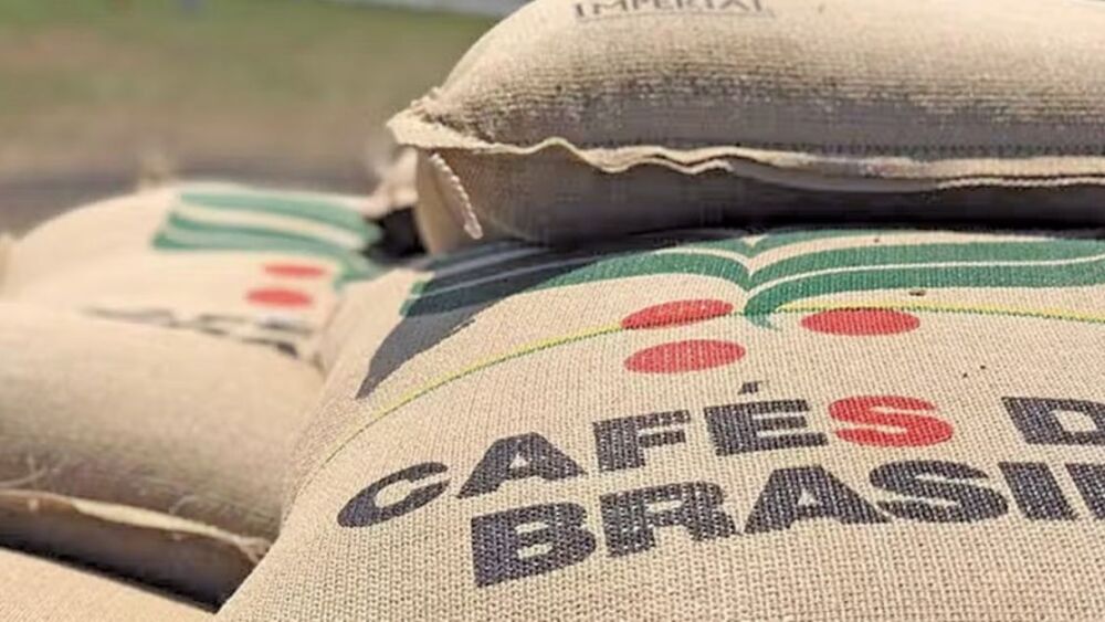 Brasil bate recorde de US$ 15,6 bilhões com café em 2025 apesar de queda no volume