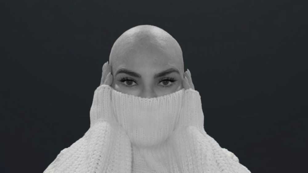 Rosalba Nabel, Isis Valverde's mother, posts a photo of herself after shaving her head during her breast cancer treatment