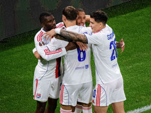 Lyon vence Basel pela Europa League