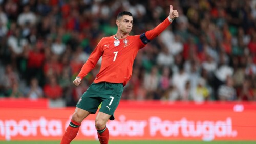 Cristiano Ronaldo, de Portugal, em partida contra a Irlanda, pelas Eliminatórias
