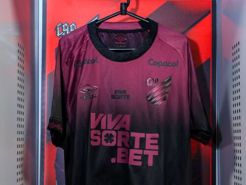 Athletico-PR recebeu o Amazonas para duelo pela Série B