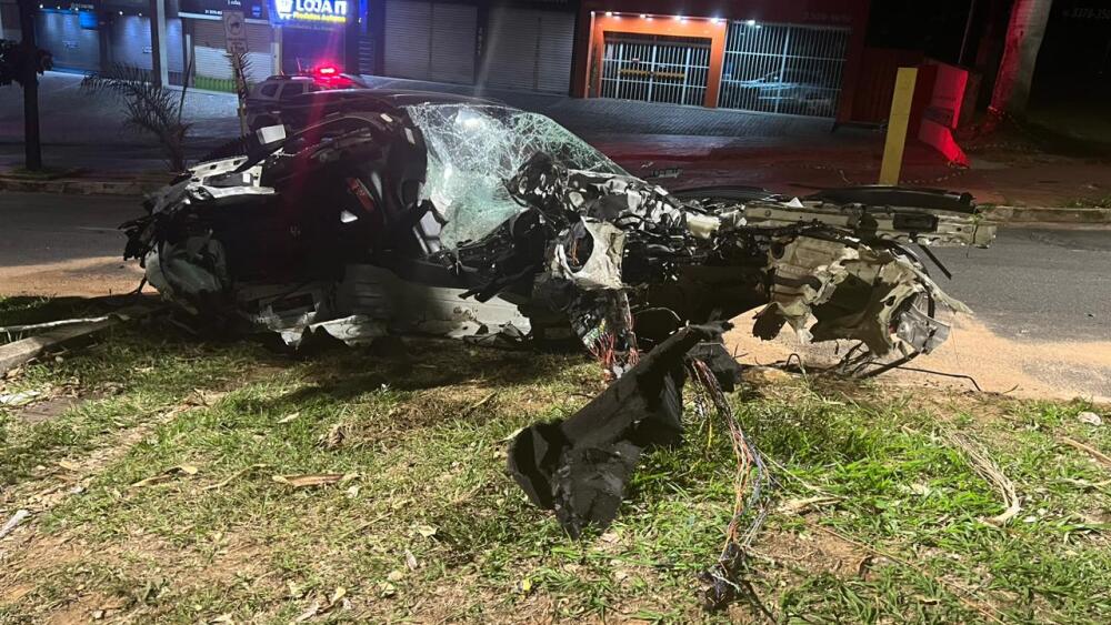 Acidente com Porsche na av. Barão Homem de Melo