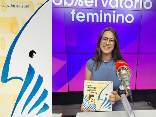 Sophia Nogueira com seu livro “O dia em que eu entendi o Adeus”
