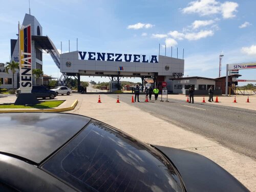 Governo de Roraima pede fechamento da fronteira do Brasil com a Venezuela