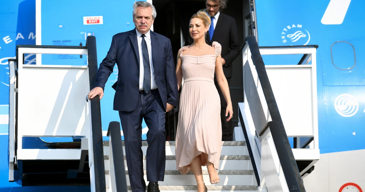 Lo staff del palazzo ha visto l’ex presidente argentino tirare i capelli all’ex moglie, che lo accusa di averla aggredita Lo staff del palazzo ha visto l’ex presidente argentino tirare i capelli all’ex moglie, che lo accusa di averla aggredita