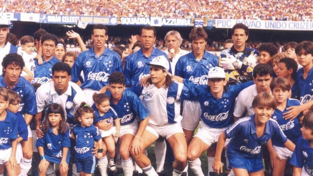 Time do Cruzeiro campeão da Supercopa Libertadores de 1992, no Mineirão